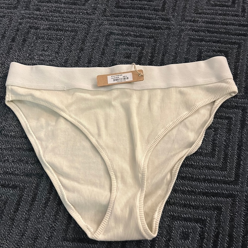 NWT Skims (B18) Cotton Rib Brief bone 0851